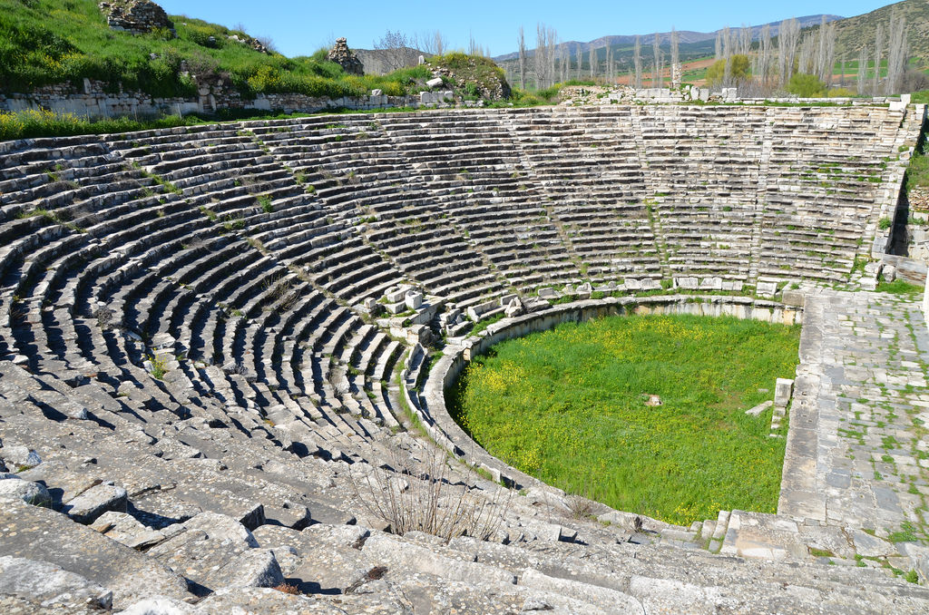 It was dedicated to Aphrodite and the people of the city by Julius Zoilos, a former slave of Octavian.