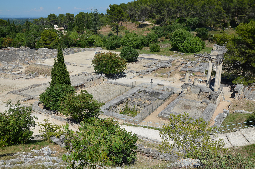 Overview of the Twin Temples and the Forum.