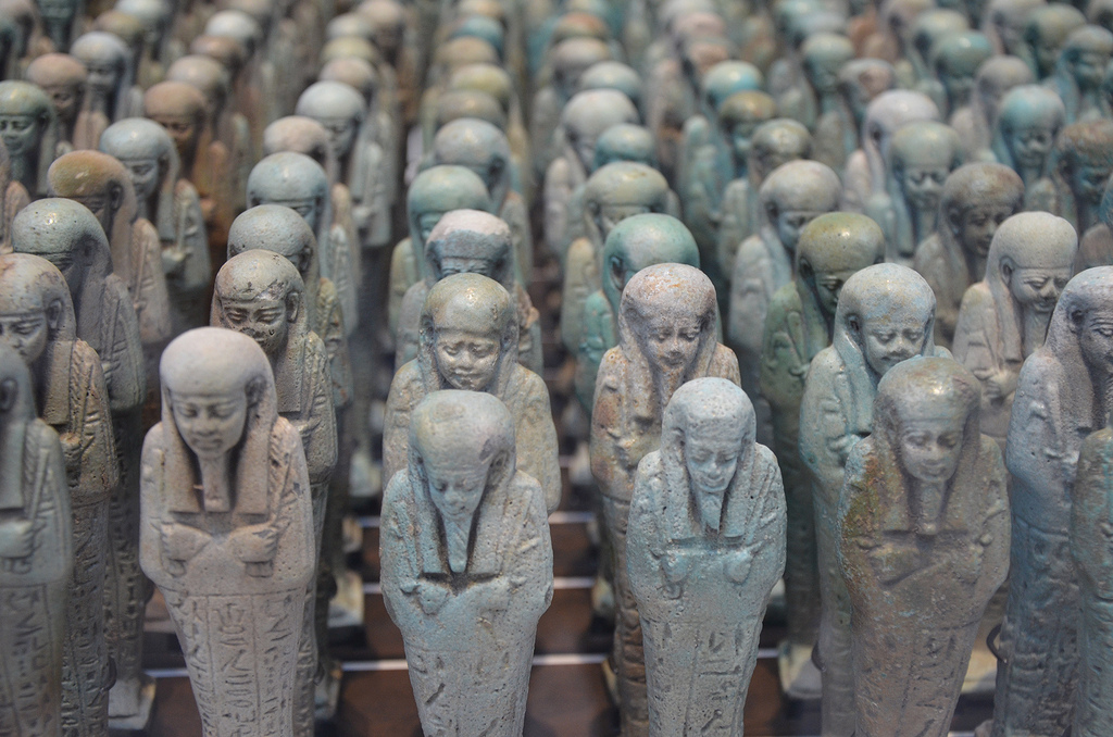 Troop of funerary servant figures (shabtis) in the name of Neferibreheb, around 500 BC, from Memphis (Egypt).