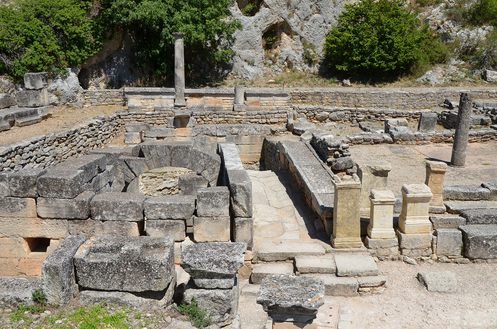 The shrine devoted to Hercules, the guardian of springs, and six altars to Hercules, 2nd century AD.