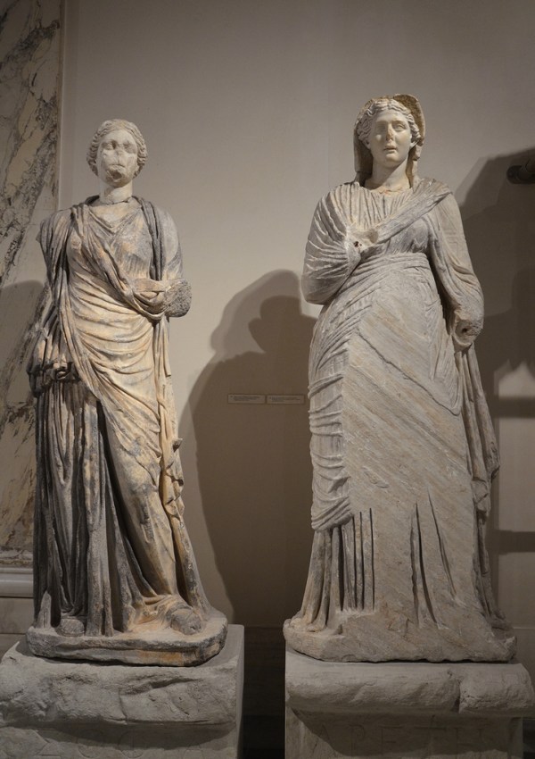 Female statues that decorated the niches of the Library of Celsus symbolizing wisdom (Sophia, left) and virtue (Arete, right).