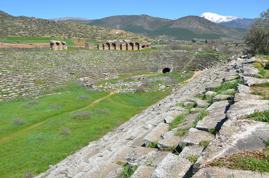 The stadium was specially designed for athletic contests, but after the theatre was damaged in the 7th century earthquake the eastern end of the arena began to be used for games, circuses, wild beast shows and gladiatorial combats.