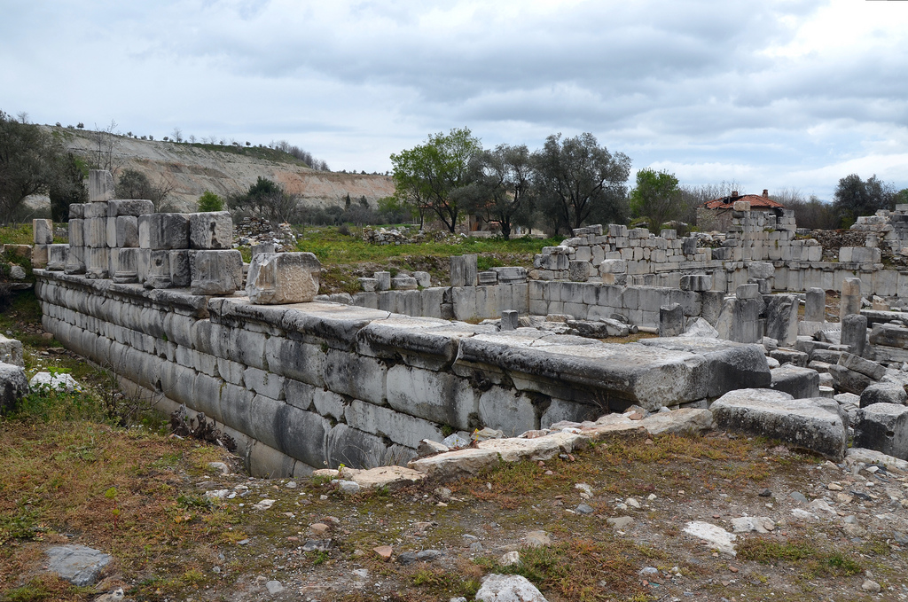 The total length of the Gymnasium is estimated to be 267 m. Hence it is the largest known gymnasium from antiquity.