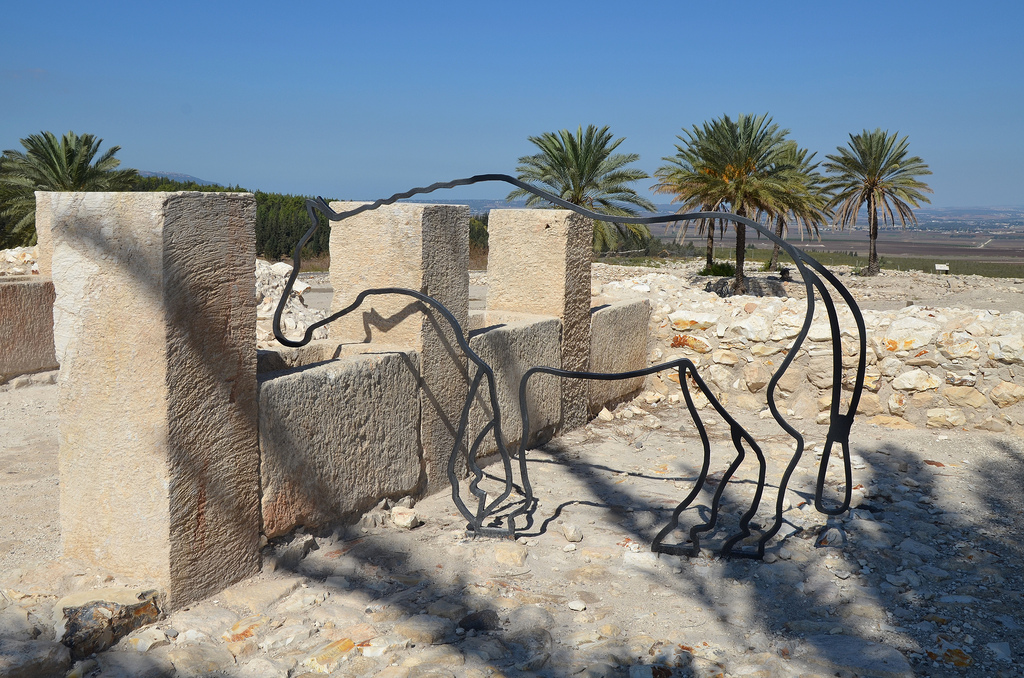 The southern stables, they had five units and could accommodate 150 horses, 9th or 8th century BC.