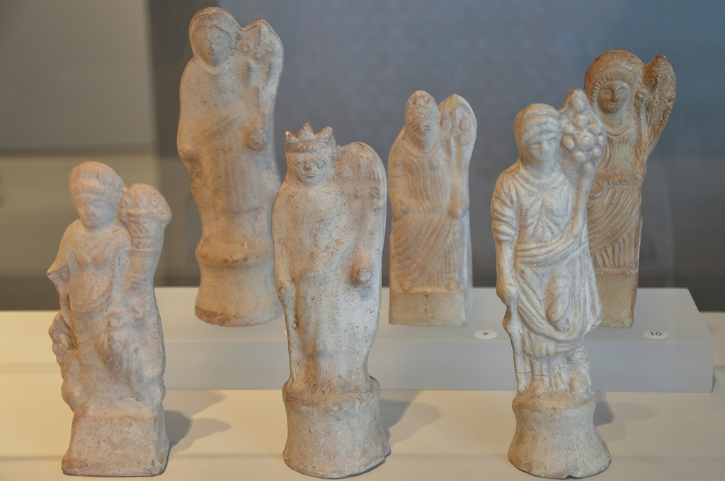 Terracotta figurines of Fortuna produced in series. Gallo-Roman Museum of Tongeren, Belgium.