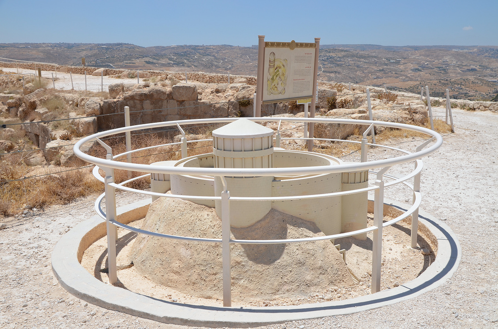 Model of the fortress in Upper Herodium.