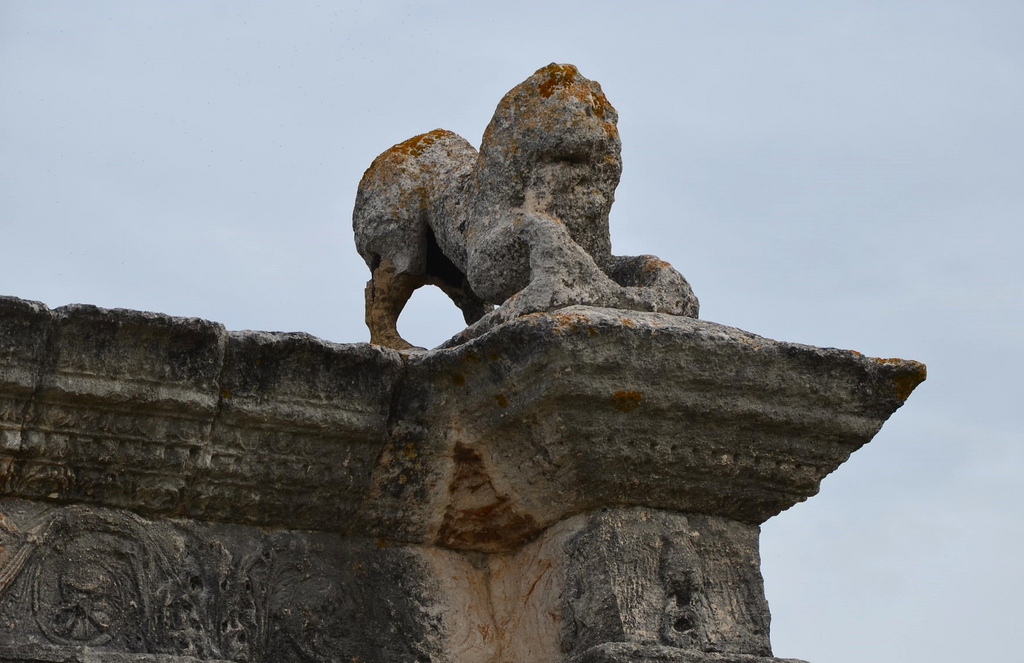 The only surviving original lion on top of the Pont Flavien's arches, Pont Flavien, late 1st century BC Roman bridge across the River Touloubre in Saint-Chamas, France