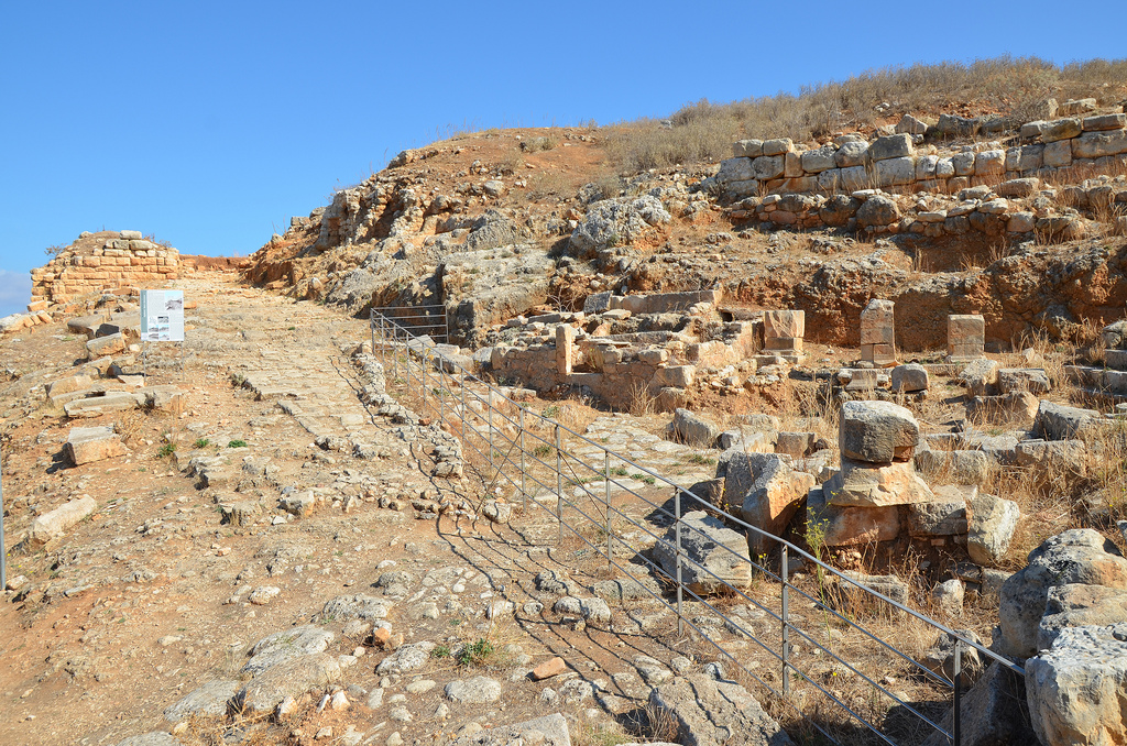 The main entrance of the city with the west fortification wall and the west cemetery outside of the city walls.