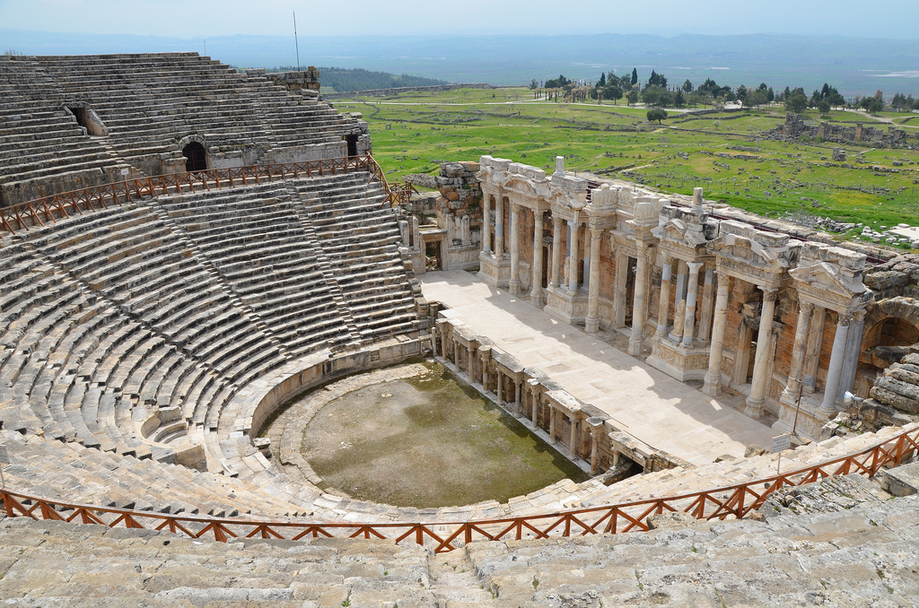 The theatre was 91 m wide with its cavea of 50 rows of seats, one diazoma, a semicircular Royal Box, and a vomitorium on either side. 