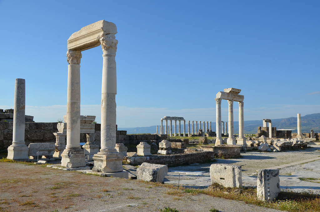 The courtyard of Temple A.